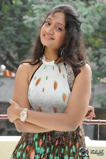 Sandeepthi-at-Nenu-Nene-Ramune-Movie-Press-Meet